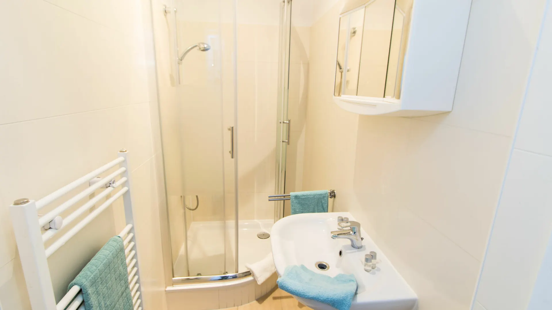 Checkvienna - Johnstrasse Apartment 0*, Vienna Austria
